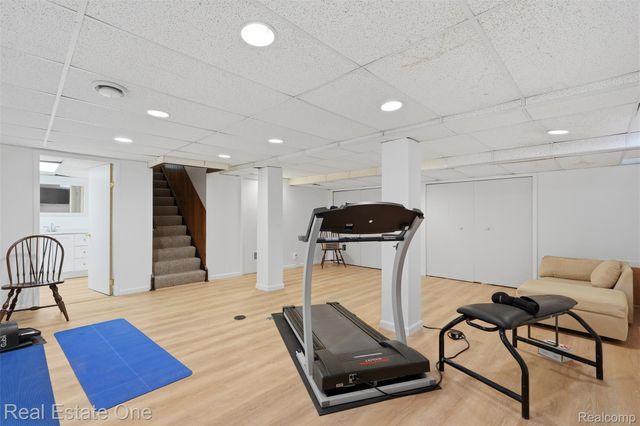 30752 Woodstream Court, Farmington Hills, MI 48334