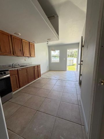 1420 N Andrews Avenue, Fort Lauderdale, FL 33311