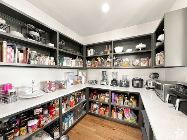576 S 1450 W, Farmington, UT 84025