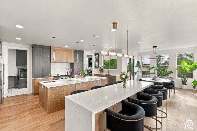 576 S 1450 W, Farmington, UT 84025