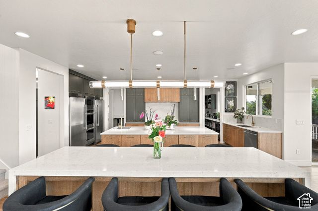 576 S 1450 W, Farmington, UT 84025