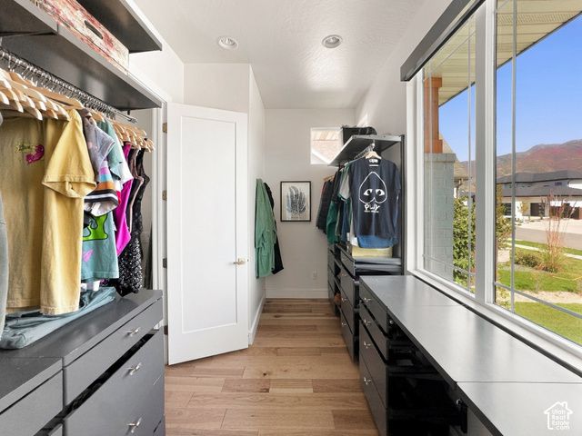 576 S 1450 W, Farmington, UT 84025