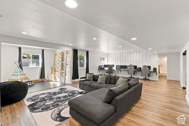 576 S 1450 W, Farmington, UT 84025