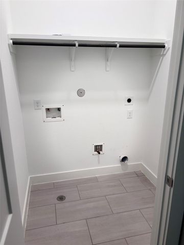 707 Apogee Trail, Houston, TX 77022