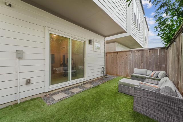 707 Apogee Trail, Houston, TX 77022