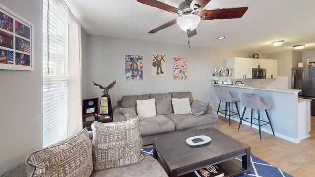326 Shadbush Drive, Blacklick, OH 43004
