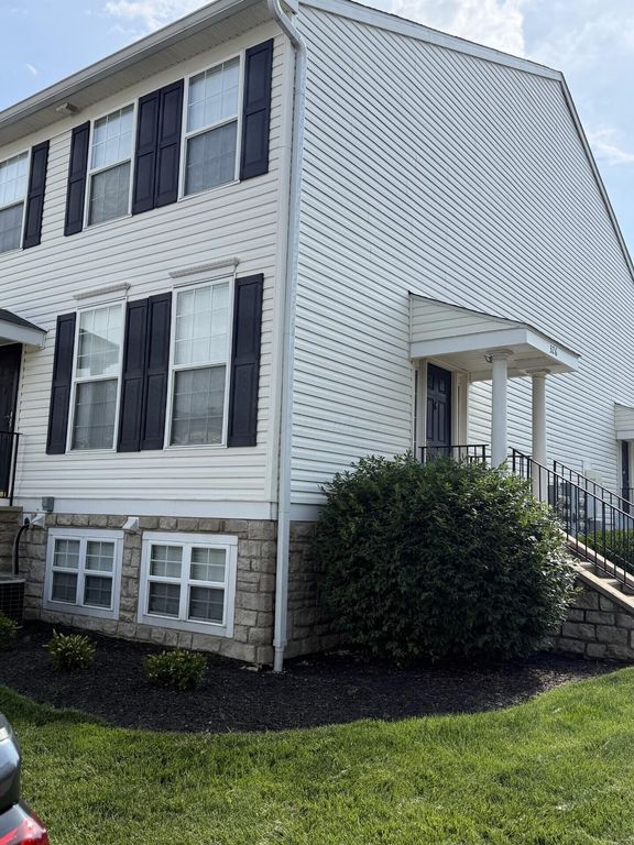 326 Shadbush Drive, Blacklick, OH 43004