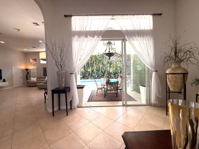 13964 N 69th St Street N, The Acreage, FL 33412