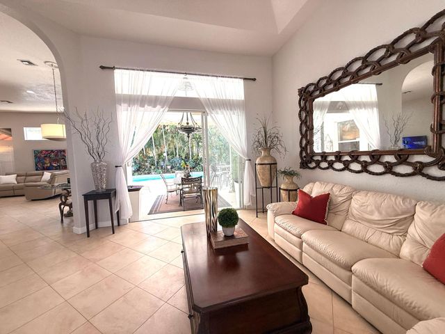 13964 N 69th St Street N, The Acreage, FL 33412