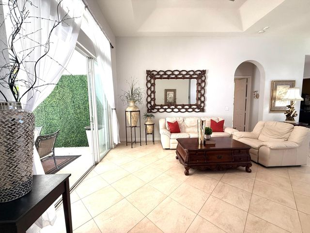 13964 N 69th St Street N, The Acreage, FL 33412