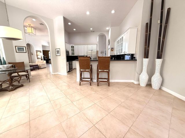 13964 N 69th St Street N, The Acreage, FL 33412