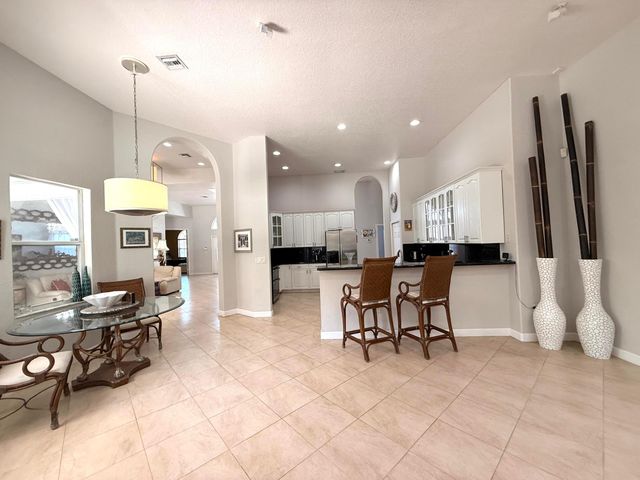 13964 N 69th St Street N, The Acreage, FL 33412