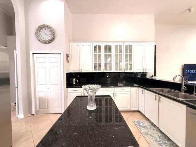 13964 N 69th St Street N, The Acreage, FL 33412