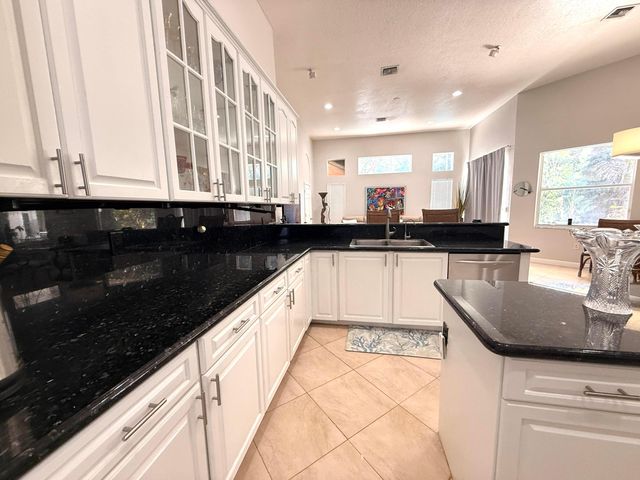 13964 N 69th St Street N, The Acreage, FL 33412