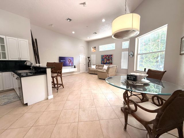 13964 N 69th St Street N, The Acreage, FL 33412