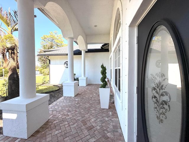 13964 N 69th St Street N, The Acreage, FL 33412