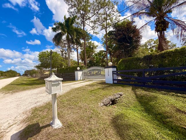 13964 N 69th St Street N, The Acreage, FL 33412