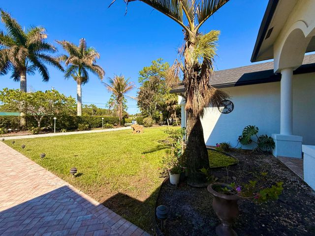 13964 N 69th St Street N, The Acreage, FL 33412