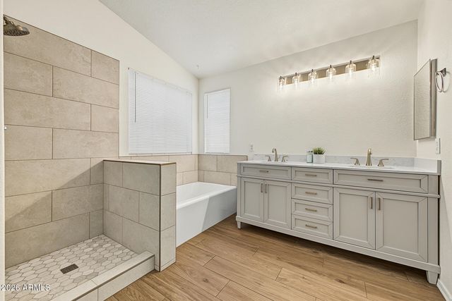 856 S PLEASANT Drive, Chandler, AZ 85225