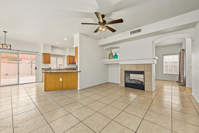 856 S PLEASANT Drive, Chandler, AZ 85225