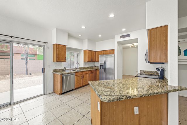 856 S PLEASANT Drive, Chandler, AZ 85225