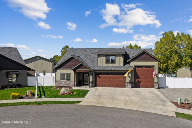 1402 W Wayward CIR, Post Falls, ID 83854 property photo