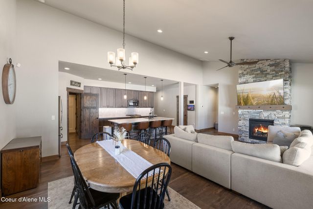 1402 W Wayward CIR, Post Falls, ID 83854