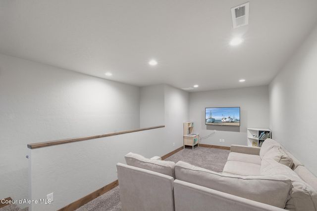 1402 W Wayward CIR, Post Falls, ID 83854