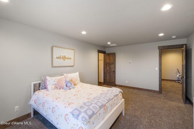 1402 W Wayward CIR, Post Falls, ID 83854