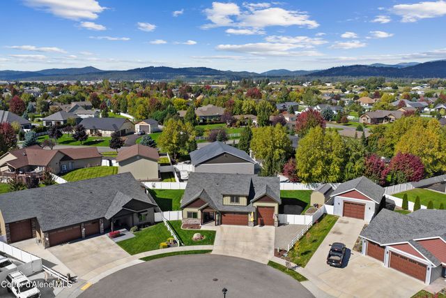 1402 W Wayward CIR, Post Falls, ID 83854