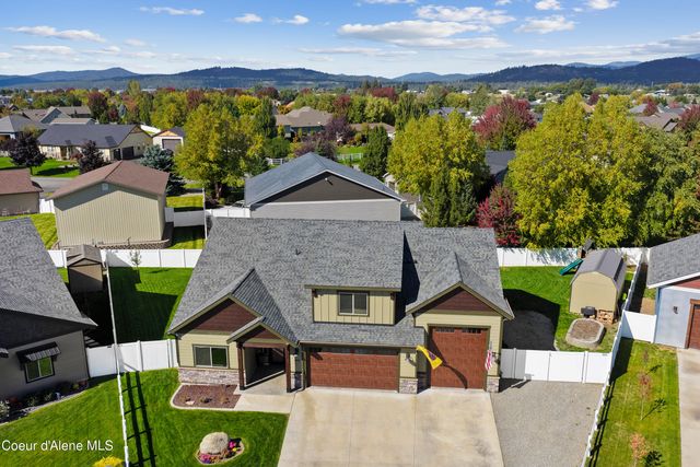 1402 W Wayward CIR, Post Falls, ID 83854