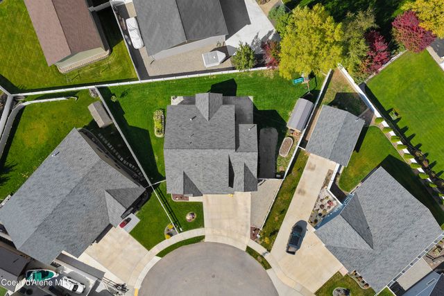 1402 W Wayward CIR, Post Falls, ID 83854