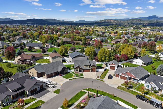 1402 W Wayward CIR, Post Falls, ID 83854