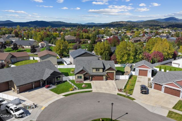 1402 W Wayward CIR, Post Falls, ID 83854