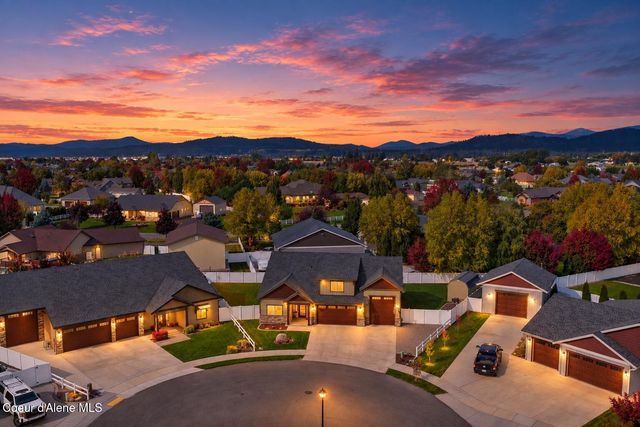 1402 W Wayward CIR, Post Falls, ID 83854