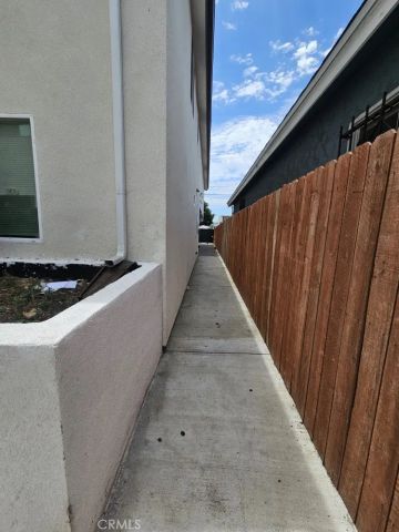 1128 E 28th, Los Angeles, CA 90011