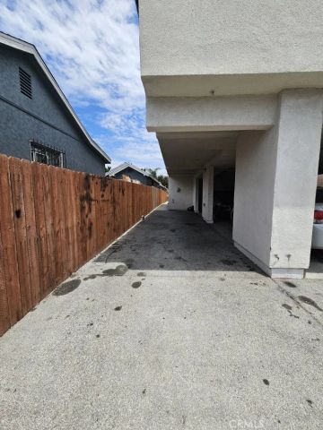 1128 E 28th, Los Angeles, CA 90011