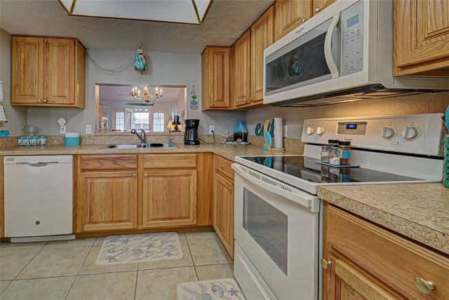 524 PINE HOLLOW CIRCLE 524, Englewood, FL 34223