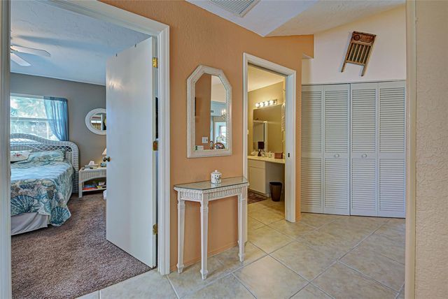 524 PINE HOLLOW CIRCLE 524, Englewood, FL 34223