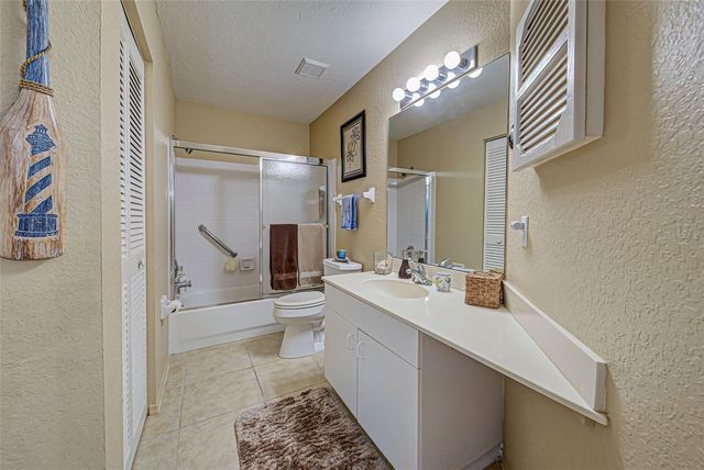 524 PINE HOLLOW CIRCLE 524, Englewood, FL 34223