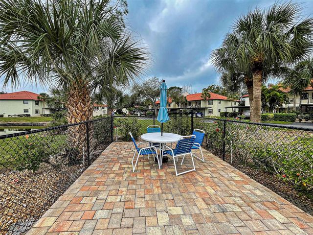 524 PINE HOLLOW CIRCLE 524, Englewood, FL 34223