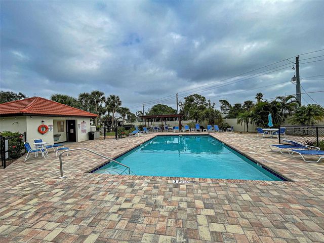 524 PINE HOLLOW CIRCLE 524, Englewood, FL 34223