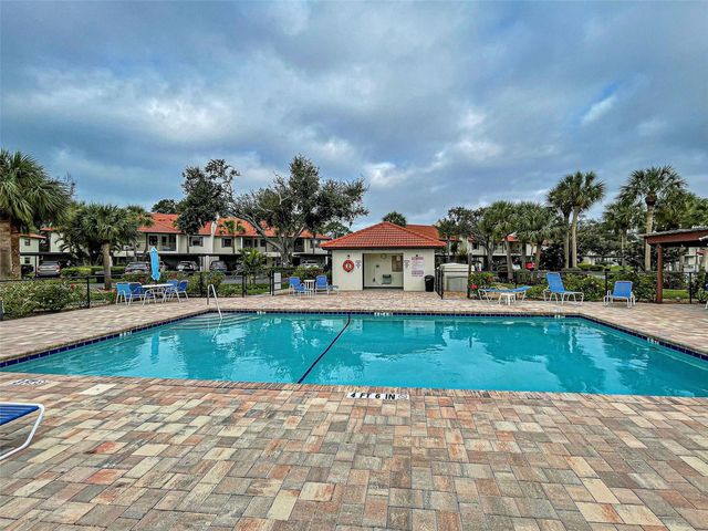 524 PINE HOLLOW CIRCLE 524, Englewood, FL 34223