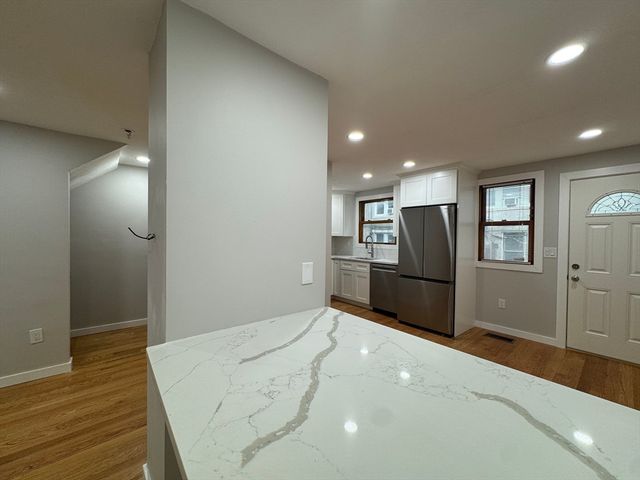 41 Ashford St 41, Boston, MA 02134