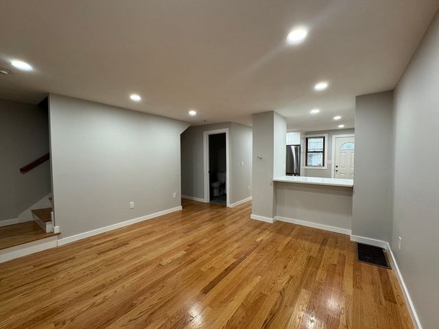 41 Ashford St 41, Boston, MA 02134
