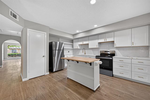 9231 Baronsmede Drive, Houston, TX 77083