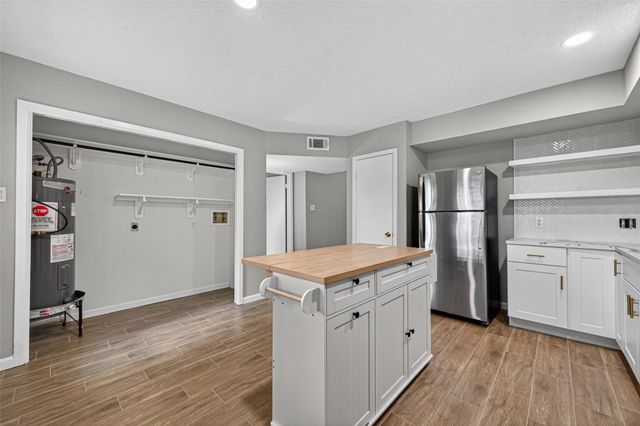 9231 Baronsmede Drive, Houston, TX 77083