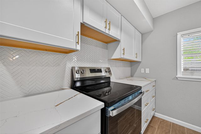 9231 Baronsmede Drive, Houston, TX 77083