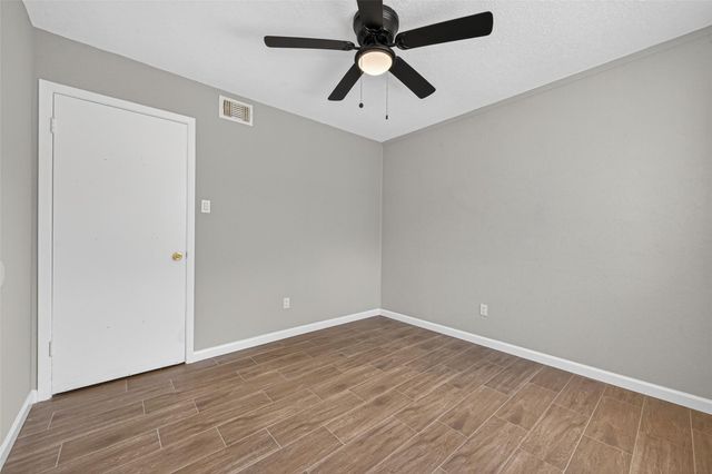 9231 Baronsmede Drive, Houston, TX 77083