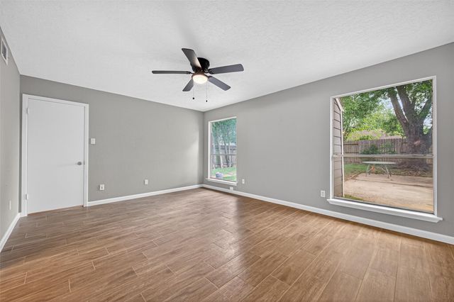 9231 Baronsmede Drive, Houston, TX 77083